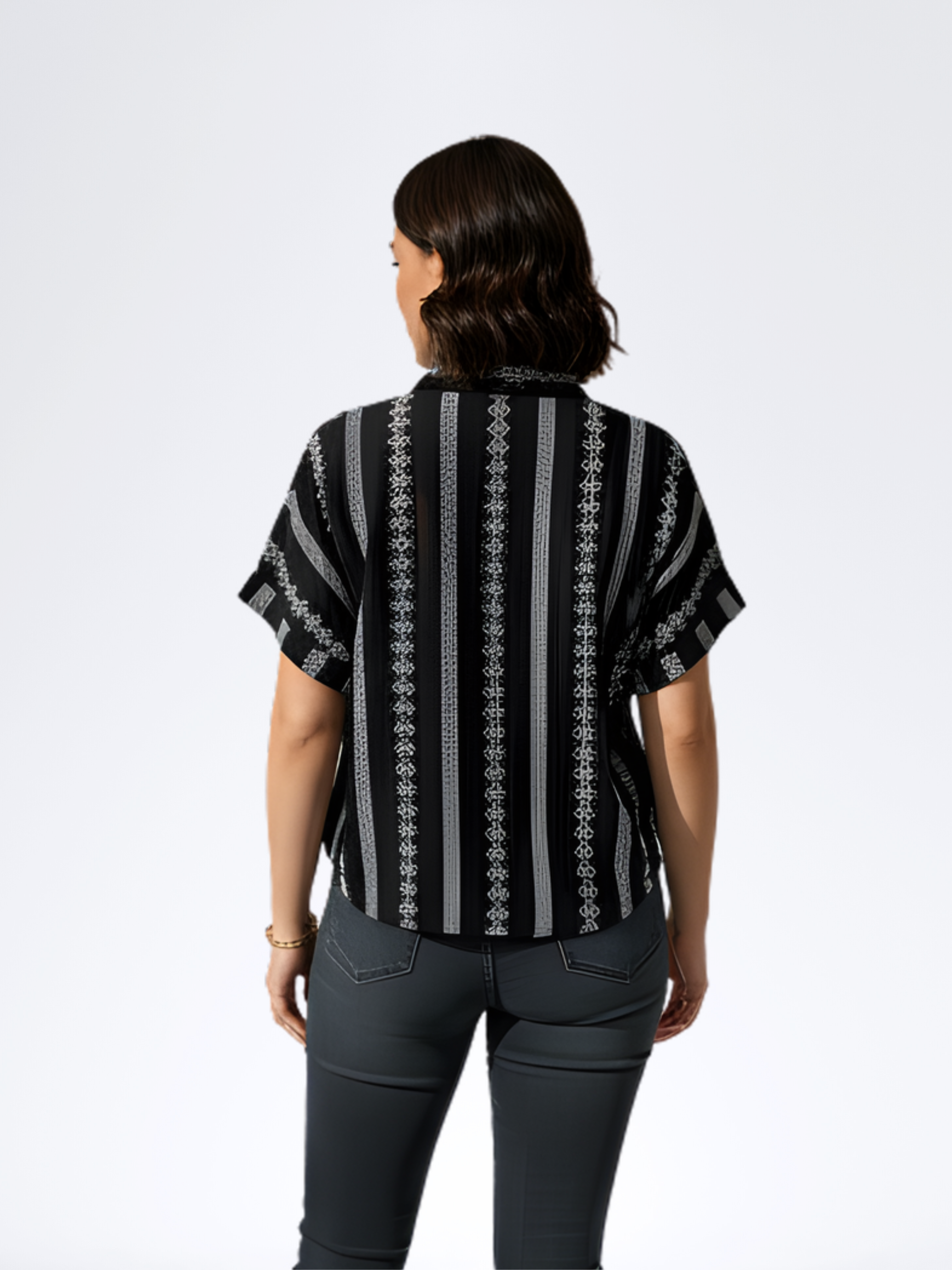 BLACK EMBROLOOM TOP