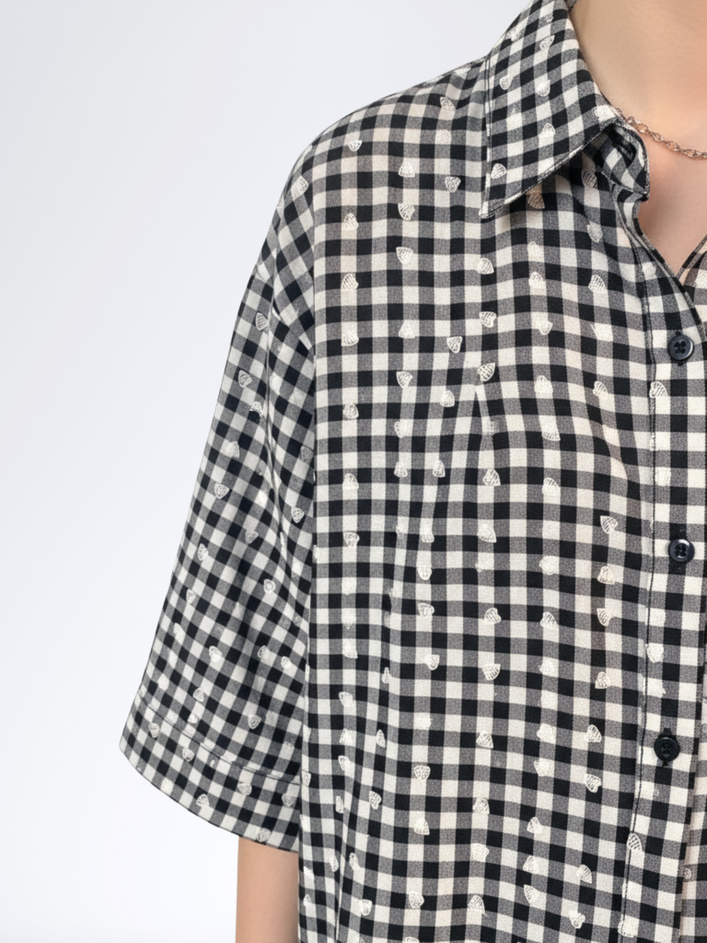 BLACK HEART GRID TOP